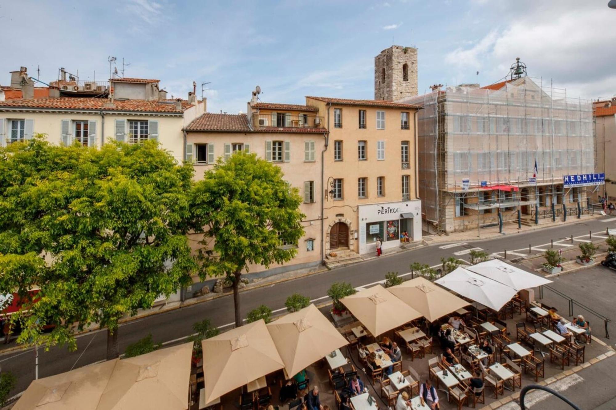 06m - Old Beautiful Duplex Terrace With Sea View Antibes