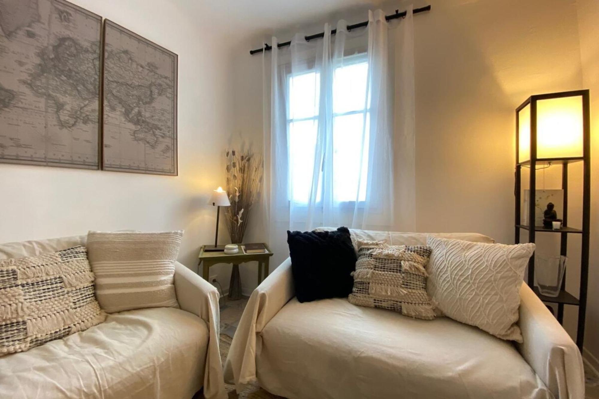 06m - Old Beautiful Duplex Terrace With Sea View Apartment Antibes