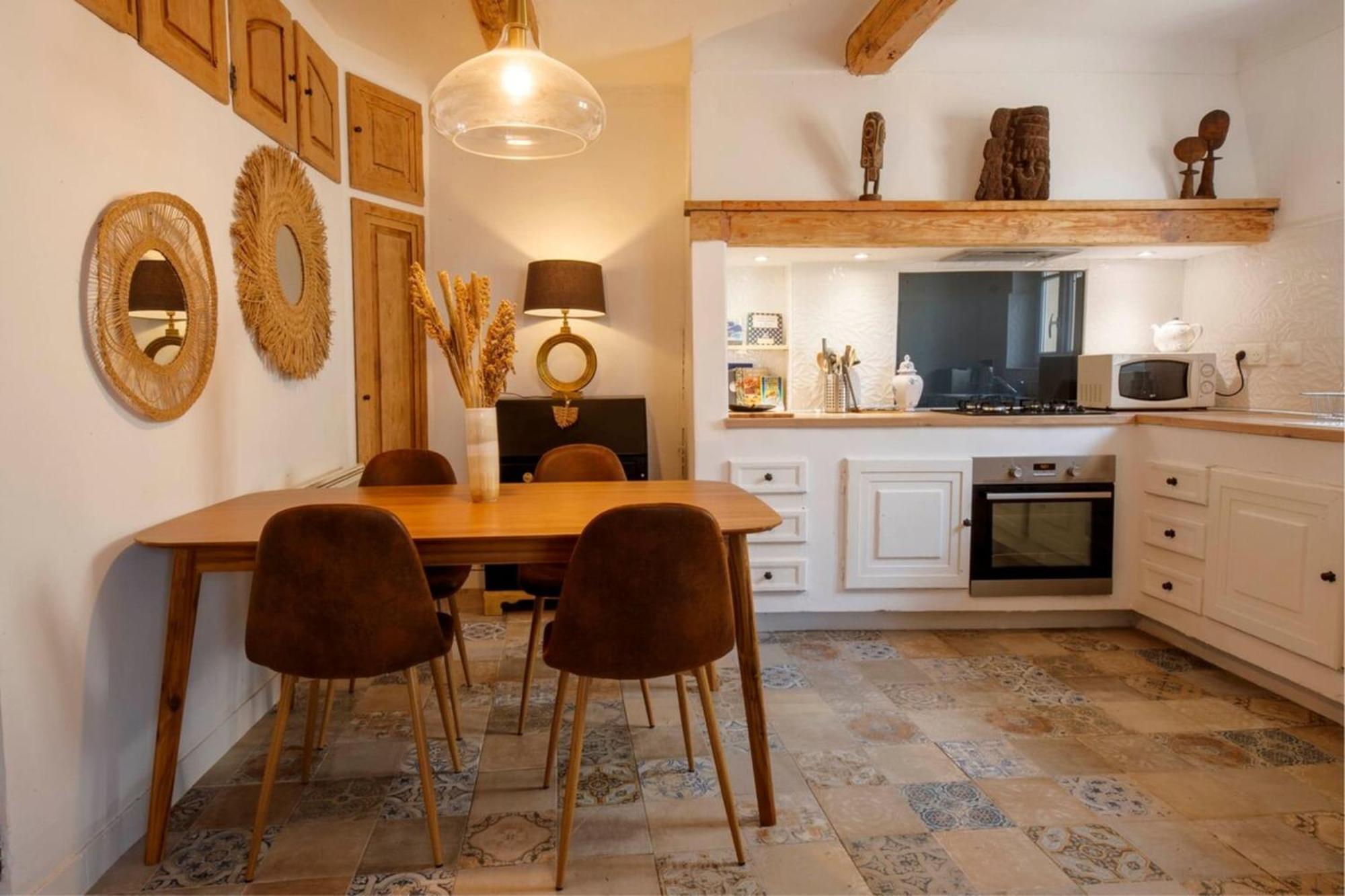 06m - Old Beautiful Duplex Terrace With Sea View Apartment Antibes